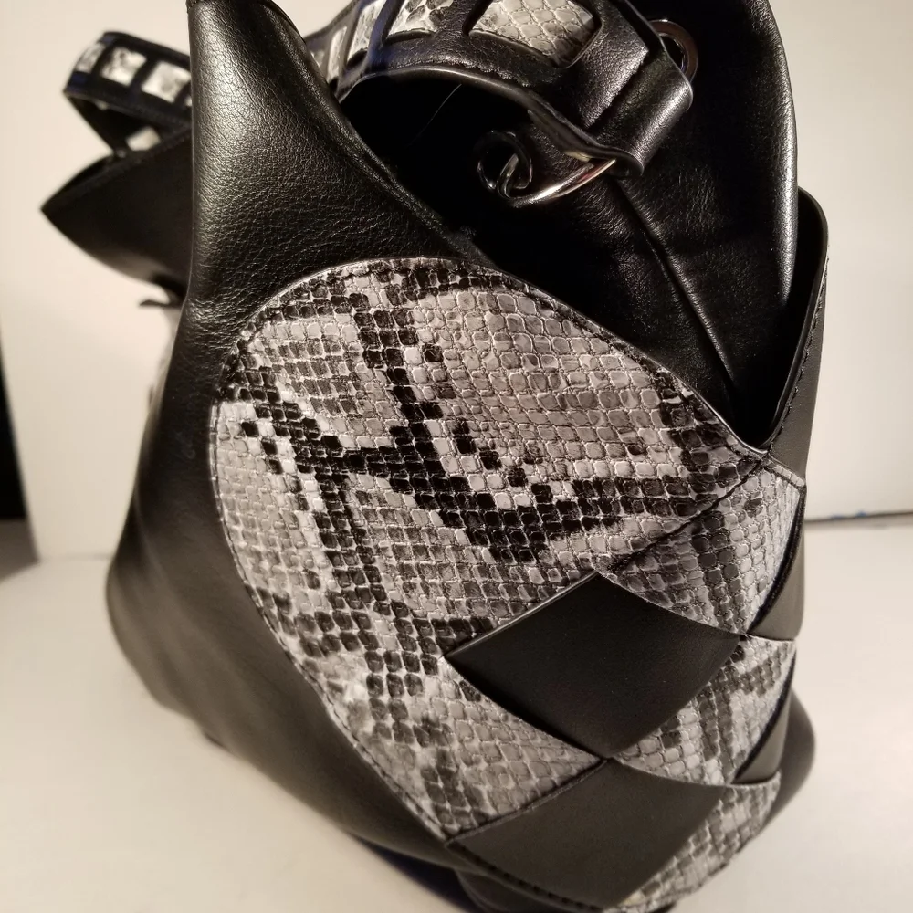 NWOT Betsey Johnson Shoulder Bag - Picture 10 of 12